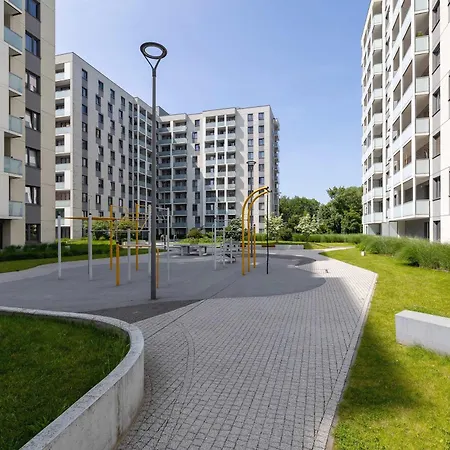 Fabryczna Modern With Balcony & Parking In Cracow By Renters *