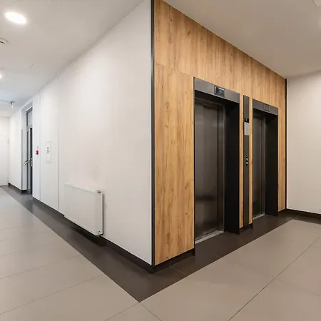 Fabryczna Modern With Balcony&parking In Cracow By Renters
